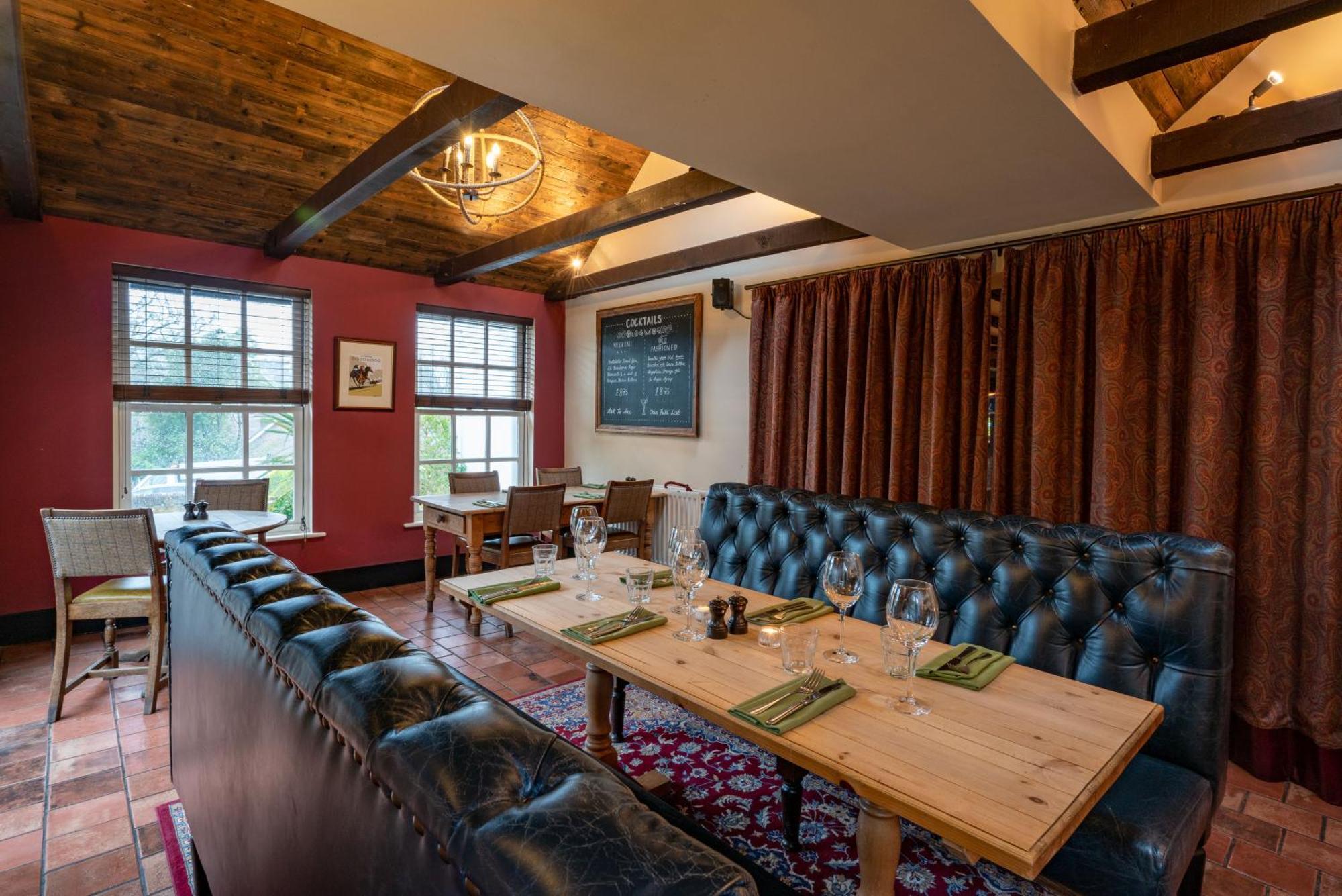 The Royal Oak Inn Чичестър Екстериор снимка