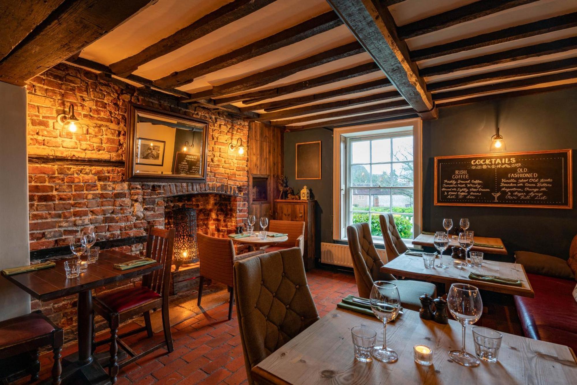 The Royal Oak Inn Чичестър Екстериор снимка