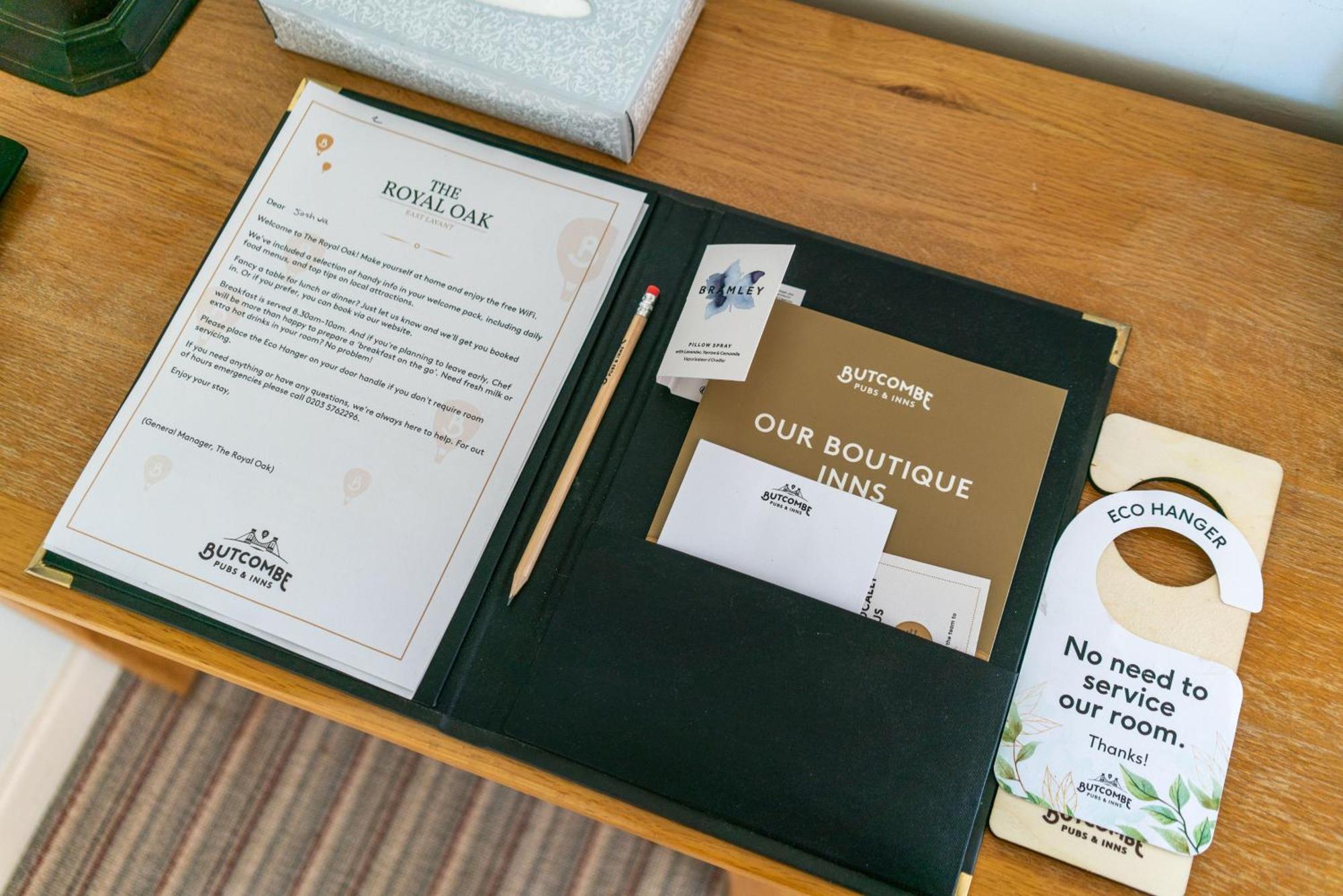 The Royal Oak Inn Чичестър Екстериор снимка