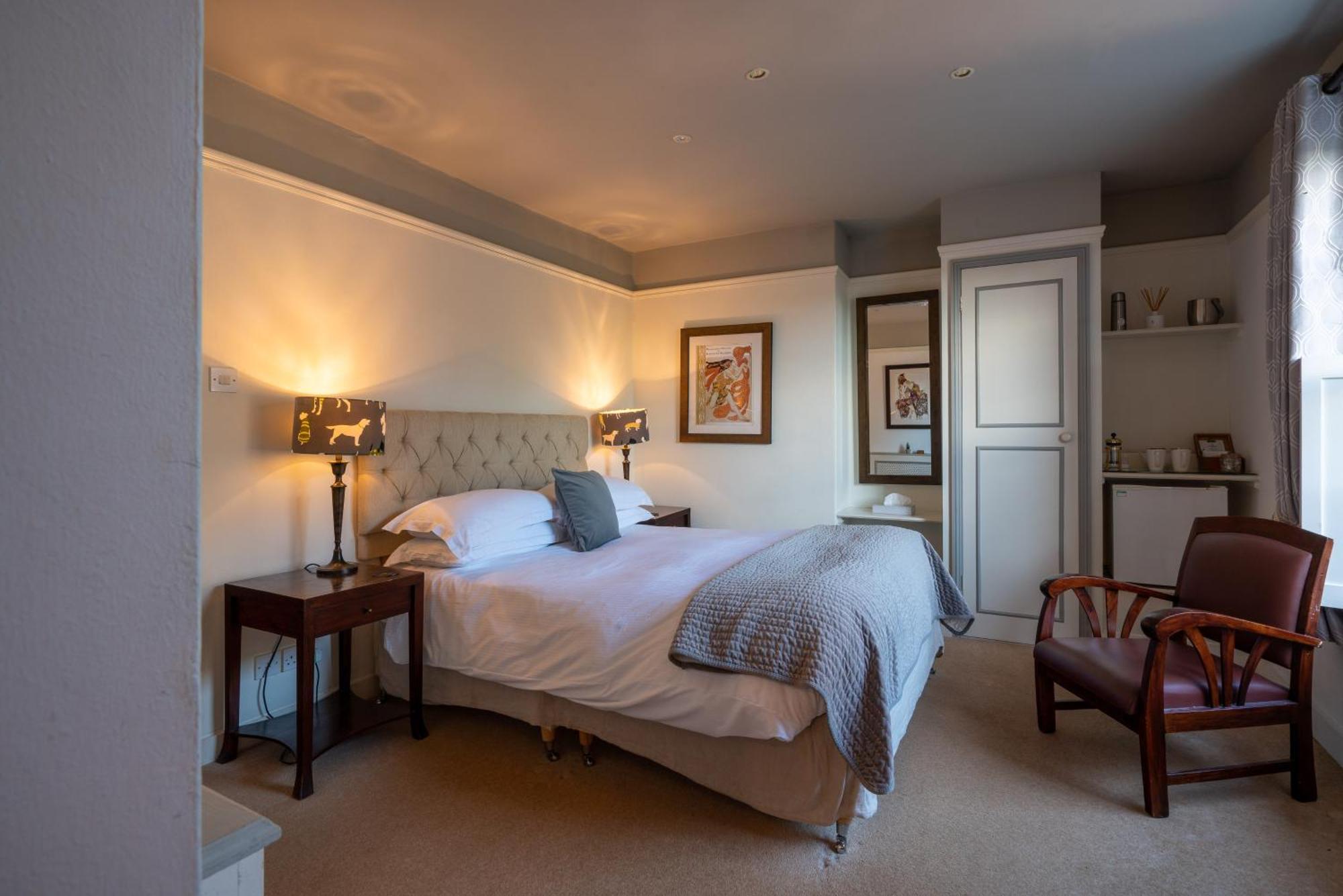 The Royal Oak Inn Чичестър Екстериор снимка